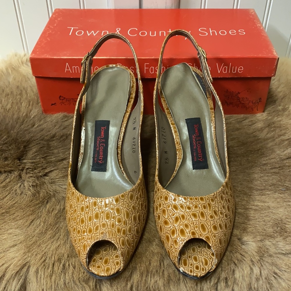 50s Vintage Cashew Croc Print Heels Shoes 9.5 Vintage